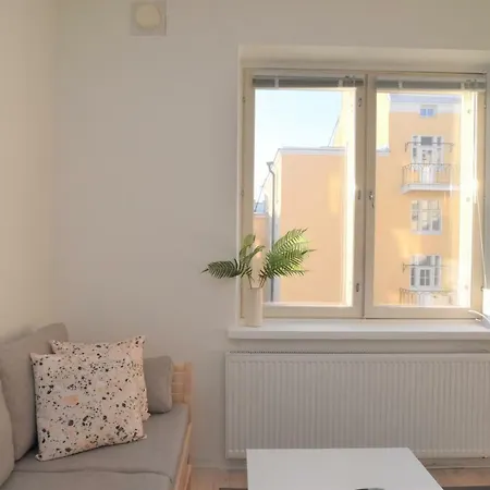 Central Stylish Scandic Self Contained Studio * Helsinki