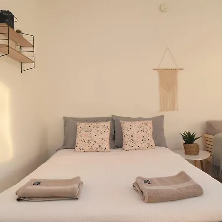 Central Stylish Scandic Self Contained Studio Helsinky